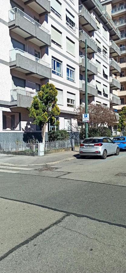 Torino Bernini Metro Affittacamere Εξωτερικό φωτογραφία
